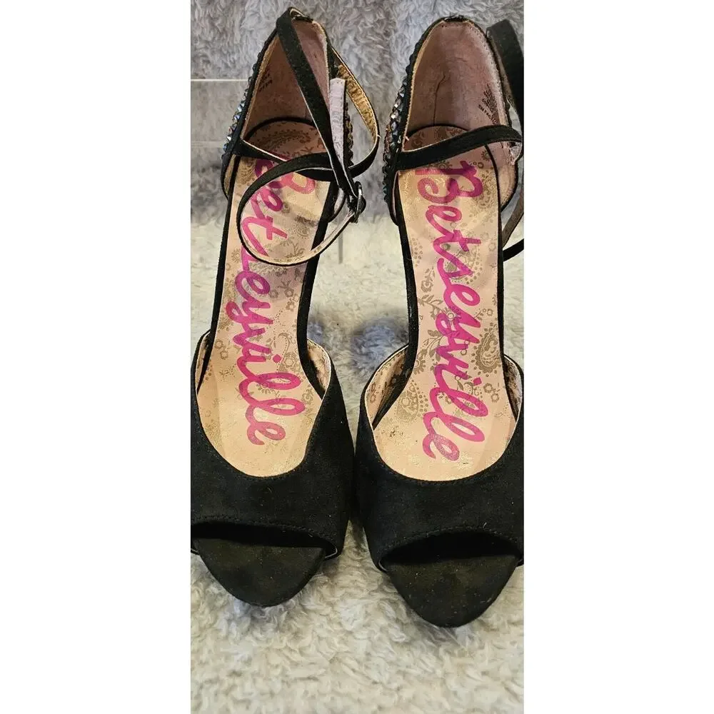 Betsey Johnson betsey johnson